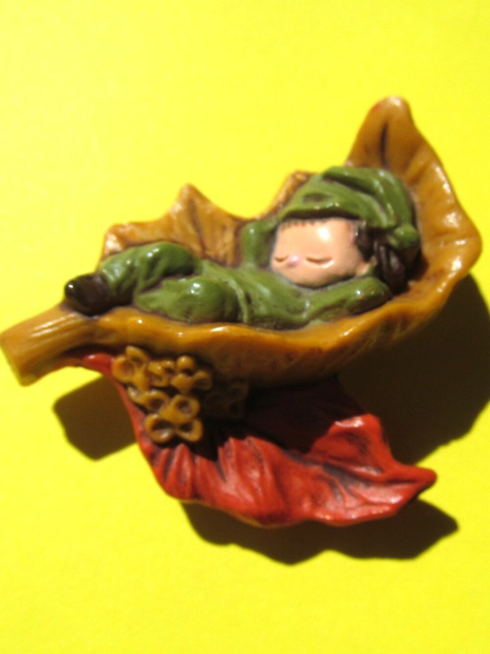 2/$20 Vintage Halmark Christmas Elf pin - Picture 2 of 5